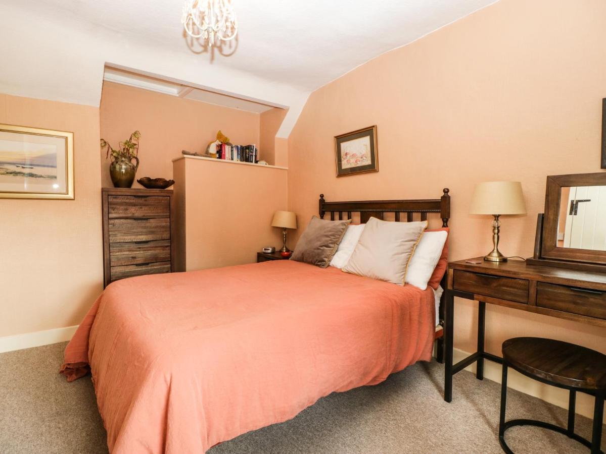 לאדלו Cariad Cottage מראה חיצוני תמונה