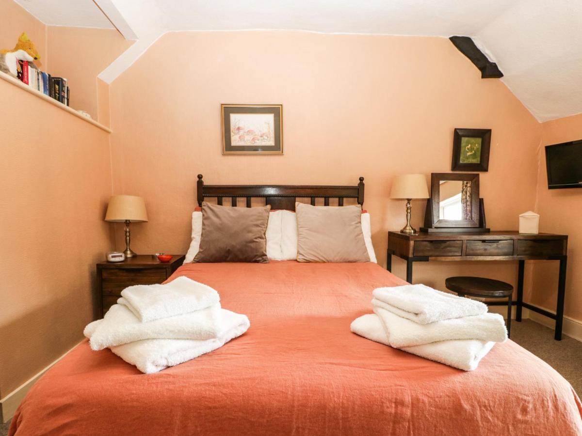 לאדלו Cariad Cottage מראה חיצוני תמונה